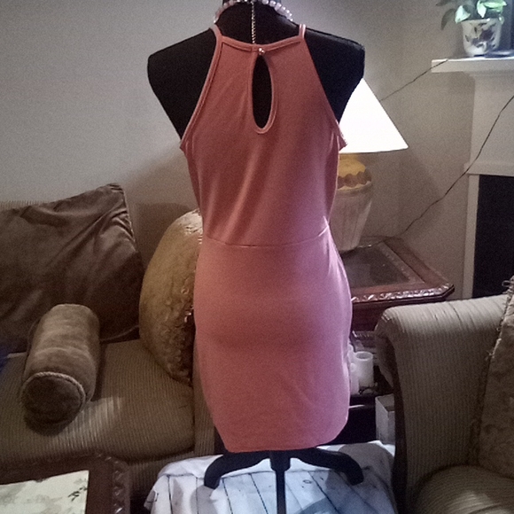 Dress - Picture 2 of 3